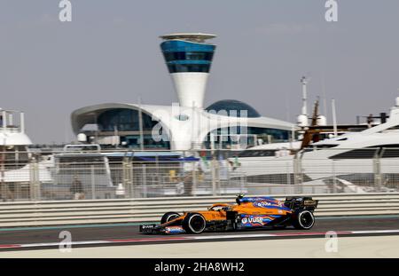 04 NORRIS Lando (gbr), McLaren MCL35M, Aktion während des Formel 1 Etihad Airways Abu Dhabi Grand Prix 2021, 22th Lauf der FIA Formel 1 Weltmeisterschaft 2021 vom 10. Bis 12. Dezember 2021 auf dem Yas Marina Circuit, in Yas Island, Abu Dhabi - Foto: Dppi/DPPI/LiveMedia Stockfoto