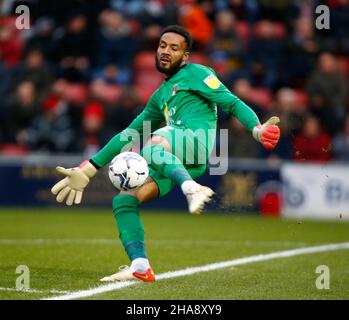 London, Großbritannien. 01st. Februar 2018. LONDON, Vereinigtes Königreich, DEZEMBER 11: Lawrence Vigoroux von Leyton Orient während der Sky Bet League Two zwischen Leyton Orient und Crawley Town an der Brisbane Road, London am 11th. Dezember 2021 Credit: Action Foto Sport/Alamy Live News Stockfoto