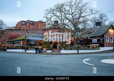 CHESTER, CHESHIRE, Großbritannien - 05. DEZEMBER 2021: Hickory's Smokehouse Restaurant Stockfoto