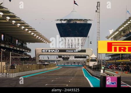 Yas Marina Circuit, Yas Island 11th. Dezember 2021 die gerade im Qualifying beim FORMEL 1 ETIHAD AIRWAYS ABU DHABI GRAND PRIX 2021 in den Vereinigten Arabischen Emiraten Eleanor Hoad Stockfoto