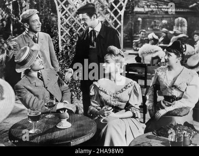 Raymond Bussières, William Sabatier, Serge Reggiani, Simone Signoret, Dominique Davray, Am Set des französischen Films 'Casque d'Or', Paris Film, DisCina International , 1952 Stockfoto