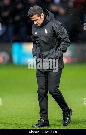 Luton, Großbritannien. 27th. November 2021. Marco Silva (Manager) von Fulham vor dem Sky Bet Championship-Spiel zwischen Luton Town und Fulham in der Kenilworth Road, Luton, England, am 11. Dezember 2021. Foto von David Horn. Quelle: Prime Media Images/Alamy Live News Stockfoto