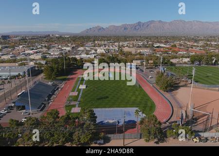 Eine Luftaufnahme des Roy P. Drachman Stadions auf dem Campus der ...