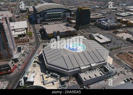 Eine Luftaufnahme des Footprint Center, Dienstag, 2. März 2021, in Phoenix. Die Arena, früher bekannt als die America West Arena (1992-2006), US Airway Stockfoto
