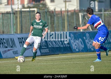 Verona, Italien. 11th Dez 2021. Veronica Pasini (Verona) während Hellas Verona Women vs UC Sampdoria, Italienischer Fußball Serie A Frauenspiel in Verona, Italien, Dezember 11 2021 Credit: Independent Photo Agency/Alamy Live News Stockfoto