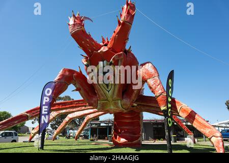 Schräges Foto des großen Hummers „Larry the Lobster“ Stockfoto