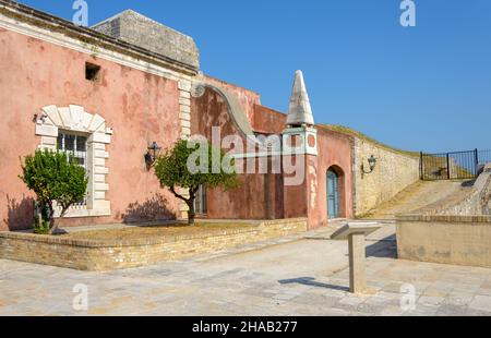 Im Inneren der alten Festung von Korfu, Griechenland Stockfoto