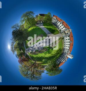 Blick auf den Fronhof und die ehemalige Fürstbischöfliche Residenz in Augsburg Stockfoto