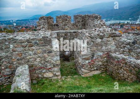 Ruinen der alten byzantinischen Festung Peristera Stockfoto