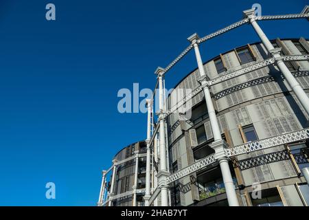 Gasolders Luxus-Apartment-Entwicklung in Coal Drops Yard, Kings Cross, London, entworfen von den Architekten Wilkinson Eyre aus umfunktionierten Gasinhabern. Stockfoto