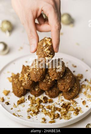 Griechische traditionelle Weihnachtsdesserts melomakarona Stockfoto