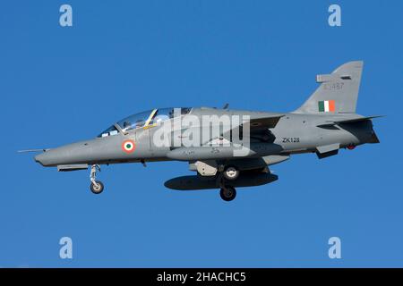 Indische Luftwaffe BAE Systems Hawk 132 landete auf Malta mit der Lieferung von BAE an die indische Luftwaffe Stockfoto