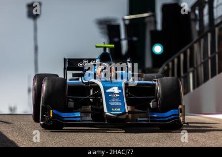 04 Drugovich Felike (BRA), UNI-Virtuosi Racing, Dallara F2, Aktion während des 8th. Laufs der FIA Formel-2-Meisterschaft 2021 vom 10. Bis 12. Dezember 2021 auf dem Yas Marina Circuit, auf der Insel Yas, Abu Dhabi - Foto: Diederik Van der Laan/DPPI/LiveMedia Stockfoto