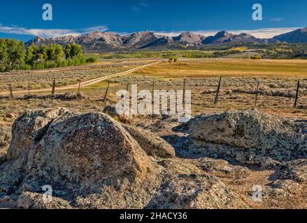 Wind River Range, Blick von der Lander Cutoff Road (CR 132), Wyoming, USA Stockfoto