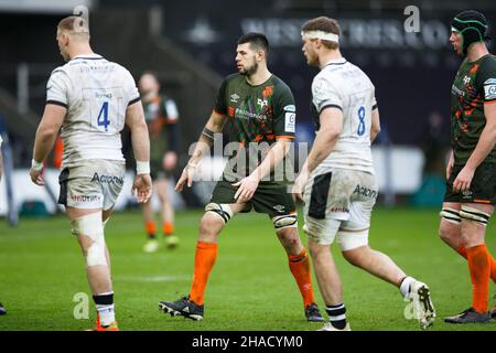 Swansea, Großbritannien. 12th Dez 2021. Ospreys sperren Rhys Davies während des Ospreys gegen Sale Sharks European Champions Cup Rugby Match. Kredit: Gruffydd Thomas/Alamy Live Nachrichten Stockfoto