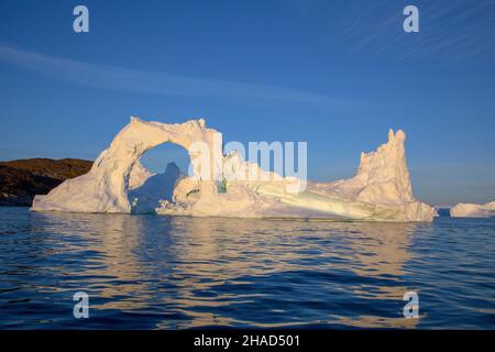 Eisberge im Eisfjord, Ilulissat, Diskobucht, Grönland, Polar Region Stockfoto