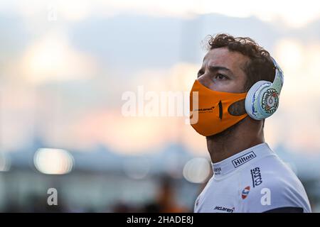 Abu Dhabi, Abu Dhabi. 12th Dez 2021. Daniel Ricciardo (AUS) McLaren am Start. 12.12.2021. Formel 1 Weltmeisterschaft, Rd 22, Abu Dhabi Grand Prix, Yas Marina Circuit, Abu Dhabi, Race Day. Bildnachweis sollte lauten: XPB/Press Association Images. Quelle: XPB Images Ltd/Alamy Live News Stockfoto