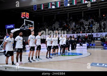 Trient, Italien. 12th Dez 2021. Dolomiti Energia Trentino während Dolomiti Energia Trentino gegen Bertram Derthona Tortona, Italienischer Basketball Eine Serie Meisterschaft in Trient, Italien, Dezember 12 2021 Credit: Independent Photo Agency/Alamy Live News Stockfoto