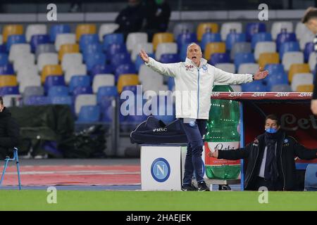 Napoli, Italien. 12th Dez 2021. Marco Domenichini Trainer-Assistent des SSC Napoli reagiert während des Fußballspiels der Serie A zwischen SSC Napoli und dem FC Empoli im Stadion Diego Armando Maradona in Napoli (Italien) am 12th. Dezember 2021. Foto CesarePurini/Insidefoto Kredit: Insidefoto srl/Alamy Live News Stockfoto