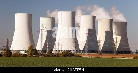 Ansicht des Kernkraftwerks Jaslovske Bohunice - Slowakei Stockfoto