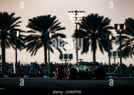 Abu Dhabi, Vereinigte Arabische Emirate. 11th Dez 2021. # 18 Lance Stroll (CAN, Aston Martin Cognizant F1 Team), F1 Grand Prix von Abu Dhabi auf dem Yas Marina Circuit am 11. Dezember 2021 in Abu Dhabi, Vereinigte Arabische Emirate. (Foto von HOCH ZWEI) Quelle: dpa/Alamy Live News Stockfoto