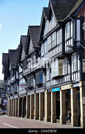 Schwarz-weiße Gebäude, Knifesmithgate, Chesterfield, Derbyshire, England, Vereinigtes Königreich Stockfoto