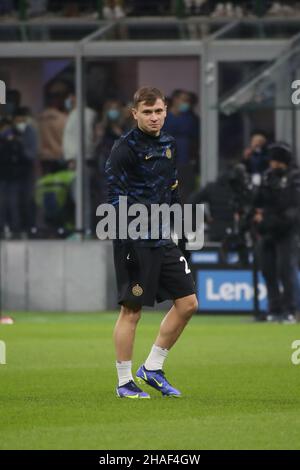 Mailand, Italien. 12th Dez 2021. Nicolo Barella während Inter - FC Internazionale gegen Cagliari Calcio, italienische Fußballserie Ein Spiel in Mailand, Italien, Dezember 12 2021 Kredit: Unabhängige Fotoagentur/Alamy Live News Stockfoto