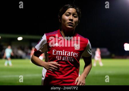 London, Großbritannien. 12th Dez 2021. Mana Iwabuchi (23 Arsenal) während des Barclays FA Womens Super League-Spiels zwischen Arsenal und Leicester City im Meadow Park in London, England. Liam Asman/SPP Credit: SPP Sport Press Photo. /Alamy Live News Stockfoto