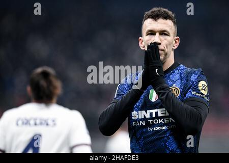 Mailand, Italien. 12th Dez 2021. Ivan Perišić vom FC Internazionale ist beim Spiel der Italienischen Serie A Meisterschaft FC Internazionale gegen Cagliari Calcio am 12. Dezember 2021 im San Siro Stadium, Mailand, Italien, dejection.Quelle: Piero Cruciatti/Alamy Live News Stockfoto