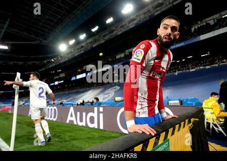 Madrid, Spanien. 12th Dez 2021. Madrid, Spanien; 12.12.2021.- Real Madrid gegen Atletico de Madrid Football Soccer to La Liga Spain Match 17 2021-2022 in Santiago Bernabeu, Madrid. Quelle: Juan Carlos Rojas/dpa/Alamy Live News Stockfoto