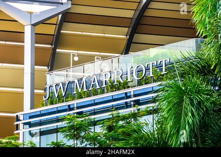 Schild des JW Marriott Hotels in Singapur South Beach. Stockfoto