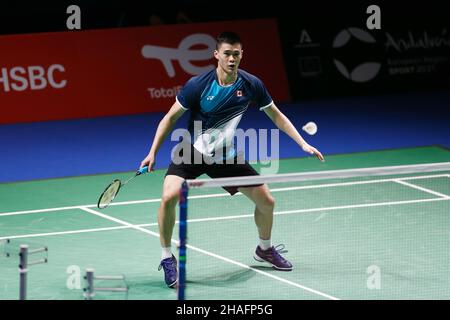 Huelva, Spanien. 12th Dez 2021. Brian Yang (CAN) Badminton : Brian Yang aus Kanada beim Herren-Einzel-1st-Runden-Spiel gegen Atilano aus Portugal auf der BWF 'TotalEnergies BWF World Championships 2021' im Palacio de Los Deportes Carolina Marin in Huelva, Spanien . Quelle: Mutsu Kawamori/AFLO/Alamy Live News Stockfoto