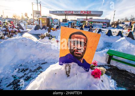 Minneapolis, Usa. 12th Dez 2021. Atmosphäre am George Floyd Square an der Ecke von 38th Street und Chicago Avenue am 12. Dezember 2021 in Minneapolis, Minnesota. Foto von Chris Tuite/ImageSPACE/Sipa USA Credit: SIPA USA/Alamy Live News Stockfoto