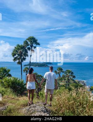 Schöne Landschaft von Meer und Kap in Promthep Kap, Phuket, Thailand. Promthep Cape Phuket Stockfoto