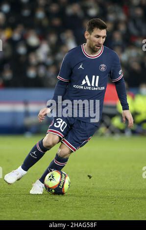 Lionel Messi vom PSG während des Fußballspiels der französischen Ligue 1 zwischen Paris Saint-Germain (PSG) und AS Monaco (ASM) am 12. Dezember 2021 im Stadion Parc des Princes in Paris, Frankreich - Foto: Jean Catuffe/DPPI/LiveMedia Stockfoto