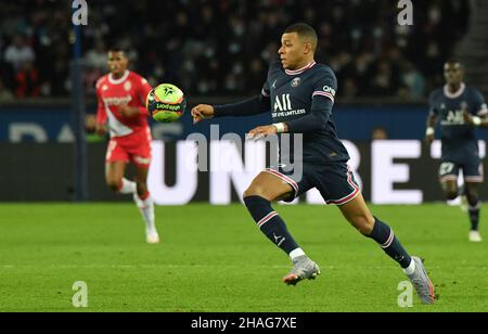 Paris, Frankreich. 12th Dez, 2021. Der PSG während der Ligue 1 Uber isst Spiel zwischen Paris Saint Germain und Monaco im Parc des Princes Stadion am 12. Dezember 2021 in Paris, Frankreich. Foto von Christian Liewig/ABACAPRESS.COM Quelle: Abaca Press/Alamy Live News Stockfoto