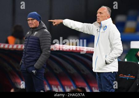 Neapel, Italien. 12th Dez 2021. Napoli's Trainer Marco Domenichini während des SSC Napoli gegen Empoli FC, italienische Fußballserie A Spiel in Neapel, Italien, Dezember 12 2021 Kredit: Unabhängige Fotoagentur/Alamy Live News Stockfoto