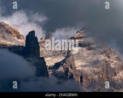 Cima Tosa Mountain Range von Madonna Di Campiglio aus gesehen Stockfoto