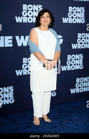 LOS ANGELES - OCT 19: Sarah Smith bei Ron's Gone Wrong Premiere im El Capitan Theater am 19. Oktober 2021 in Los Angeles, CA Stockfoto