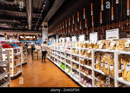 Interieur der Eataly Italian Food Hall in Liverpool Street, London, Großbritannien Stockfoto