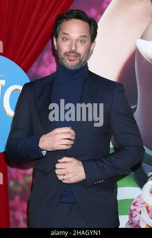 12. Dezember 2021, Los Angeles, CA, USA: LOS ANGELES - 12. DEZEMBER: Nick Kroll bei der Sing 2 Premiere im Greek Theatre am 12. Dezember 2021 in Los Angeles, CA (Bildquelle: © Kay Blake/ZUMA Press Wire) Stockfoto