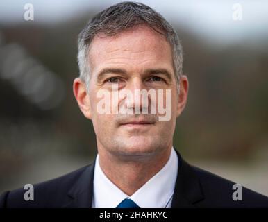 NEUÜBERMITTLUNG DES GEÄNDERTEN NAMENS Peter Kyle MP bei seinem ersten Besuch in Stormont als Schattenstaatssekretär für Nordirland. Stockfoto