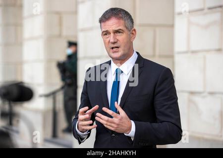 NEUÜBERMITTLUNG DES GEÄNDERTEN NAMENS Peter Kyle MP bei seinem ersten Besuch in Stormont als Schattenstaatssekretär für Nordirland. Stockfoto