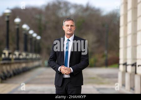 NEUÜBERMITTLUNG DES GEÄNDERTEN NAMENS Peter Kyle MP bei seinem ersten Besuch in Stormont als Schattenstaatssekretär für Nordirland. Stockfoto