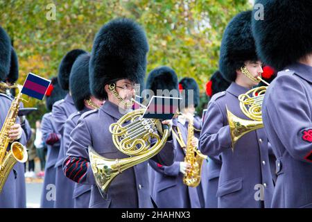 13. November 2021, London, Großbritannien - Lord Mayor's Show, Marschkapelle von irischen und walisischen Garden, die Instrumente spielen Stockfoto