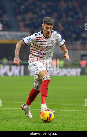 Mailand, Italien. 12th Dez 2021. Alessandro Deiola (14) aus Cagliari sah während der Serie Ein Spiel zwischen Inter und Cagliari bei Giuseppe Meazza in Mailand. (Foto: Gonzales Photo/Alamy Live News Stockfoto