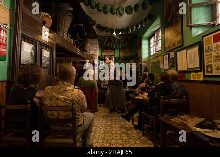 Flamenco-Vorstellung im El Pasaje tabanco in Jerez de la Frontera Stockfoto