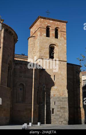 Apsis der Pfarrei St. Peter der Apostel (Iglesia de San Pedro Apóstol) in Avila, Spanien. Stockfoto