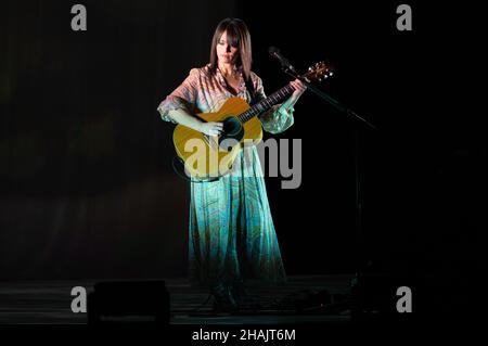 Italien. 11th Dez 2020. Carmen Consoli tritt zuletzt in Padua auf. (Foto von Denis Ulliana/Pacific Press) Quelle: Pacific Press Media Production Corp./Alamy Live News Stockfoto