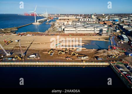 Liverpool, Merseyside, Großbritannien - Dez, 02 2021. Eine allgemeine Luftaufnahme des Bramley-Moore Docks während des Baus eines neuen Fußballstadions für Everton Foot Stockfoto